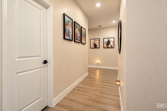 7502 Koyuk River Street, Bakersfield, CA 93311