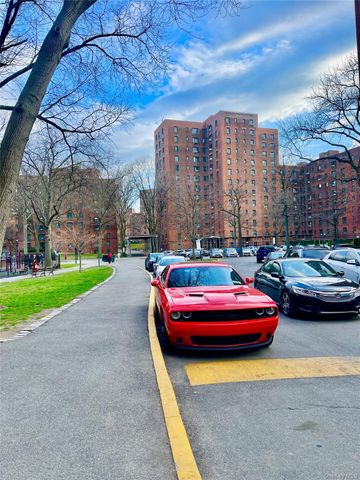 1594 Metropolitan Avenue TD, Bronx, NY 10462