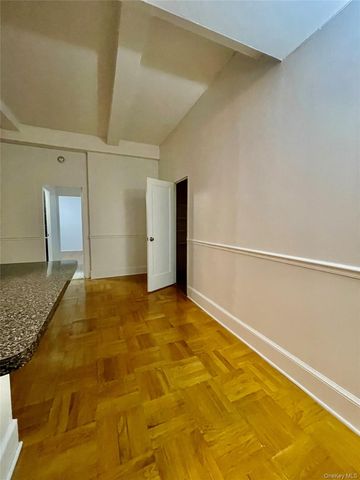 1594 Metropolitan Avenue TD, Bronx, NY 10462