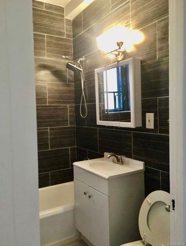 1594 Metropolitan Avenue TD, Bronx, NY 10462