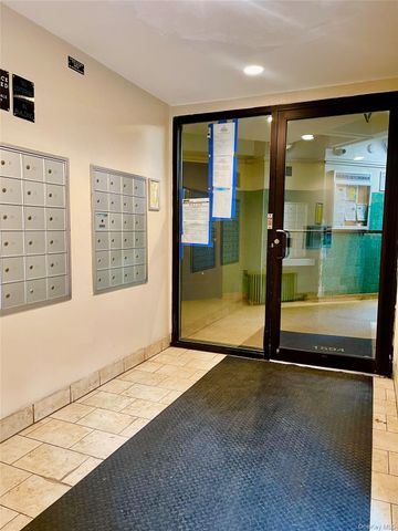 1594 Metropolitan Avenue TD, Bronx, NY 10462