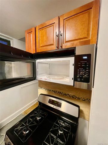 1594 Metropolitan Avenue TD, Bronx, NY 10462