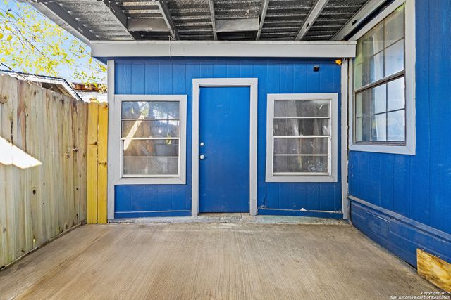 321 Huntington, San Antonio, TX 78207