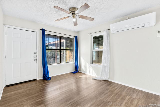 321 Huntington, San Antonio, TX 78207