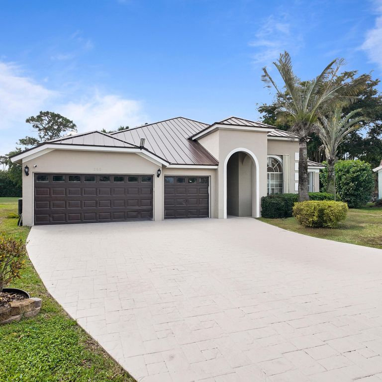 250 Button Bush Lane, Wellington, FL 33414