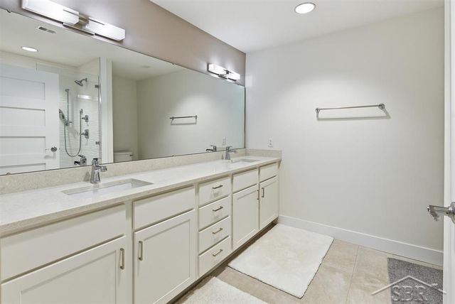 201 E Ellsworth Street 302, Midland, MI 48640