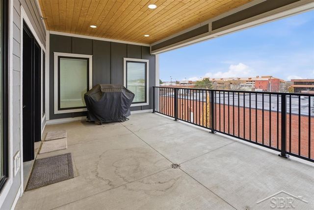 201 E Ellsworth Street 302, Midland, MI 48640