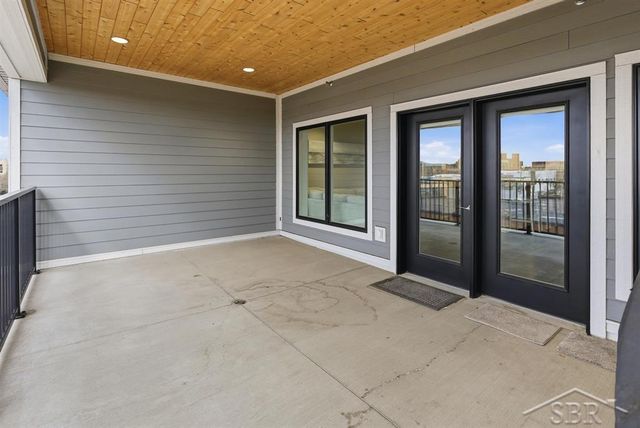 201 E Ellsworth Street 302, Midland, MI 48640