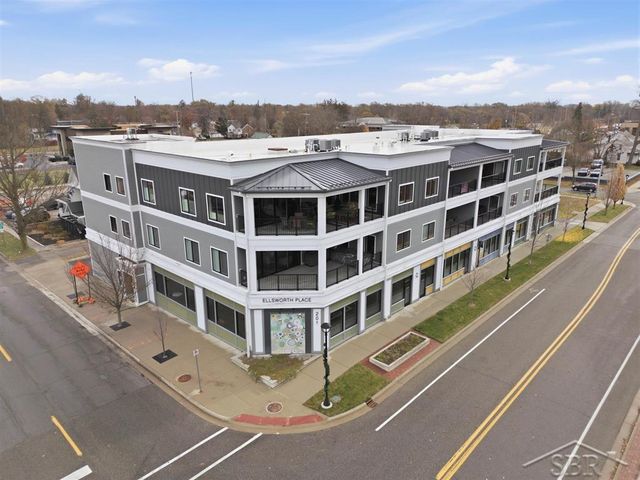 201 E Ellsworth Street 302, Midland, MI 48640