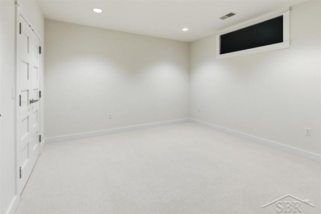 201 E Ellsworth Street 302, Midland, MI 48640