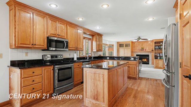 807 Scenic Drive, Midland, MI 48642