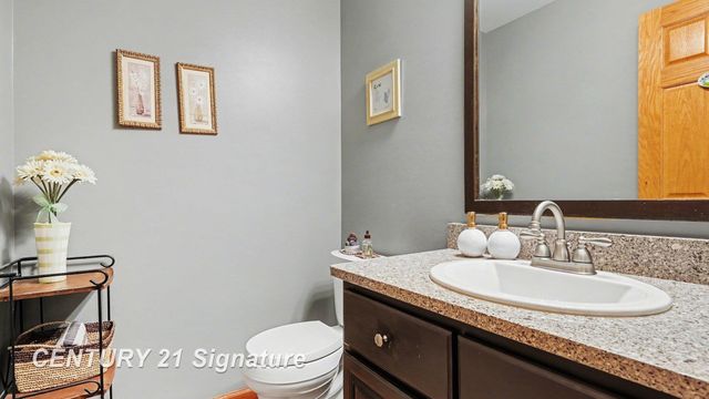 807 Scenic Drive, Midland, MI 48642