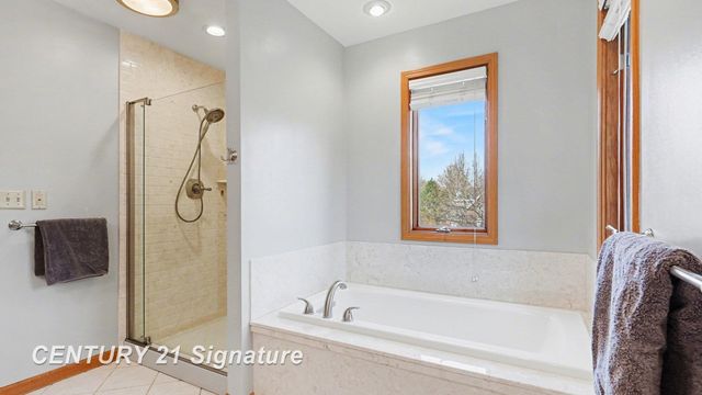 807 Scenic Drive, Midland, MI 48642