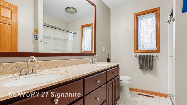 807 Scenic Drive, Midland, MI 48642