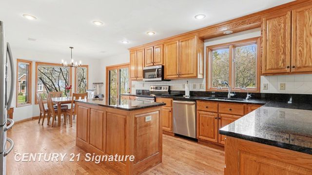 807 Scenic Drive, Midland, MI 48642