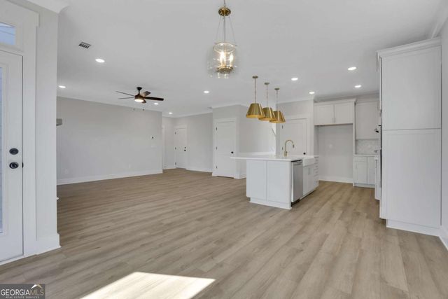 7048 Manchester Drive, Flowery Branch, GA 30542