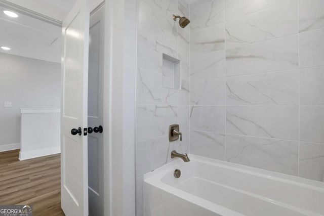 7048 Manchester Drive, Flowery Branch, GA 30542