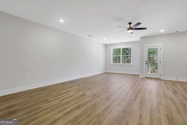 7048 Manchester Drive, Flowery Branch, GA 30542