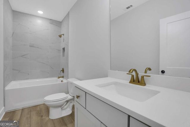 7048 Manchester Drive, Flowery Branch, GA 30542