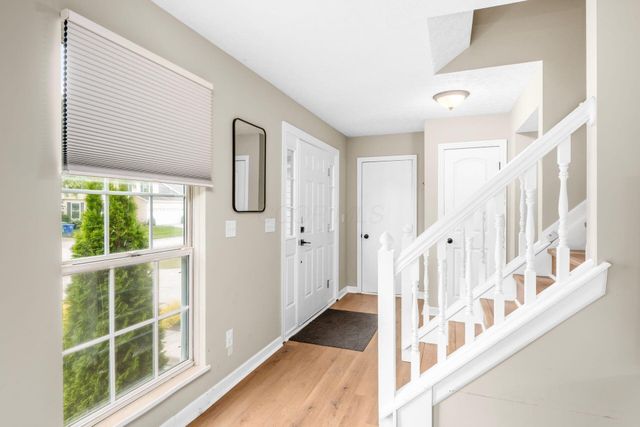 2550 Breathstone Drive, Powell, OH 43065