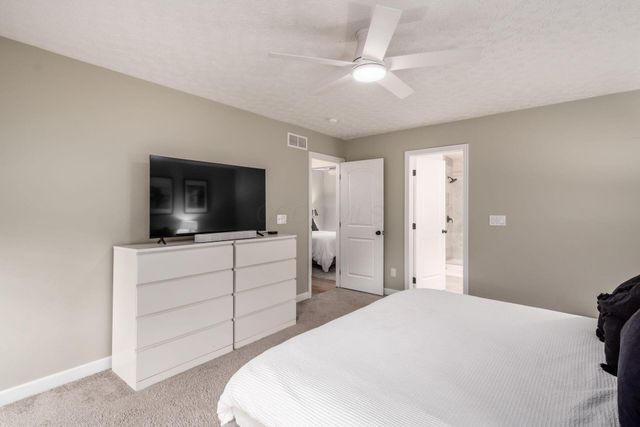 2550 Breathstone Drive, Powell, OH 43065