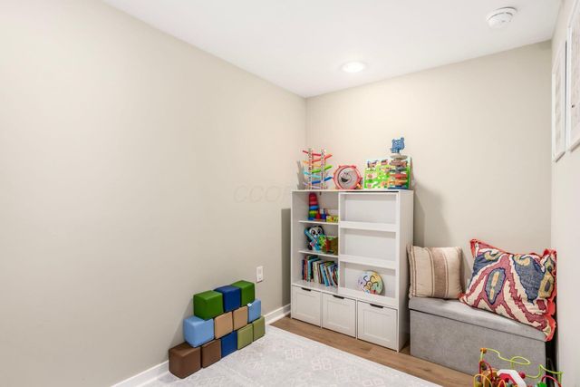 2550 Breathstone Drive, Powell, OH 43065