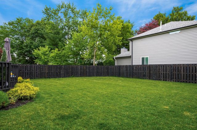 2550 Breathstone Drive, Powell, OH 43065