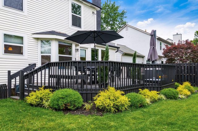 2550 Breathstone Drive, Powell, OH 43065