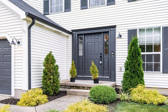 2550 Breathstone Drive, Powell, OH 43065