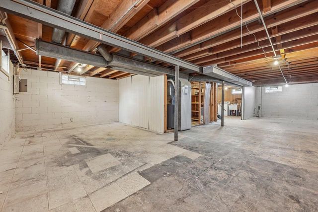 2100 Illinois STREET, Racine, WI 53405
