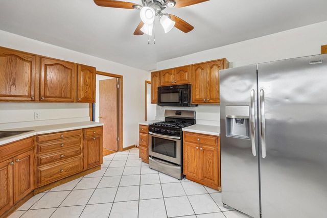 2100 Illinois STREET, Racine, WI 53405