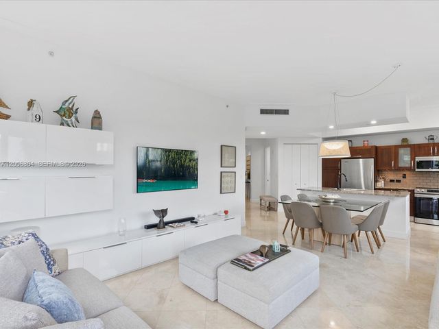 20000 E Country Club Dr 416, Aventura, FL 33180