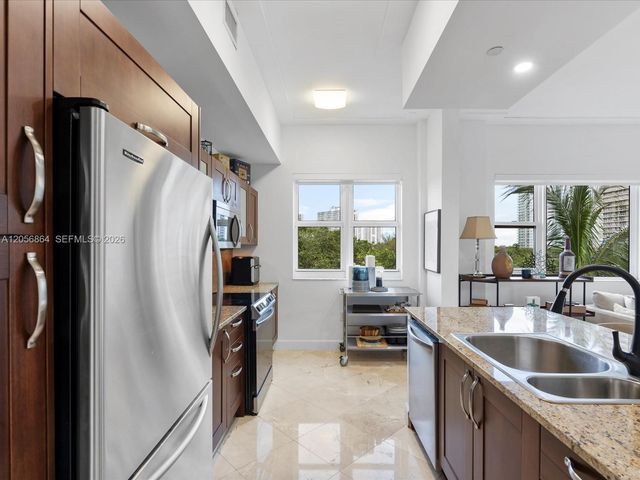 20000 E Country Club Dr 416, Aventura, FL 33180