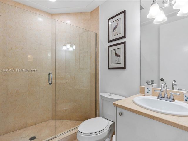 20000 E Country Club Dr 416, Aventura, FL 33180