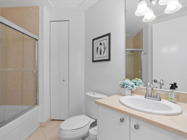 20000 E Country Club Dr 416, Aventura, FL 33180