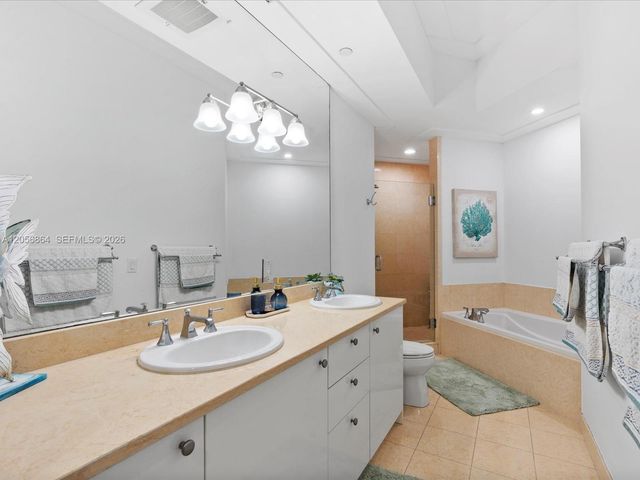 20000 E Country Club Dr 416, Aventura, FL 33180