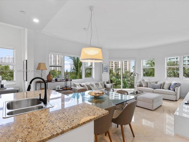 20000 E Country Club Dr 416, Aventura, FL 33180