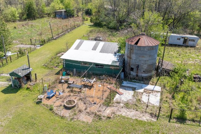 13849 Mustang Road, Marion, IL 62959