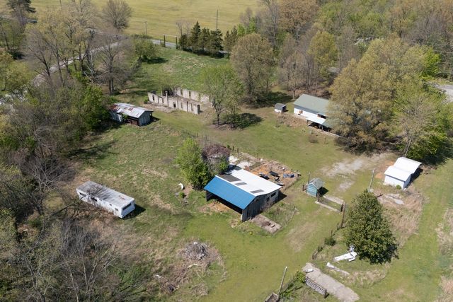 13849 Mustang Road, Marion, IL 62959