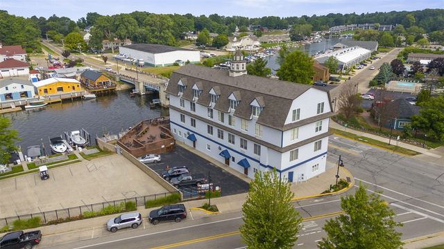 532 Dyckman Avenue B1A, South Haven, MI 49090