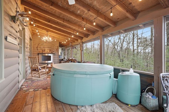 136 Tall Oaks Trail, Blairsville, GA 30512