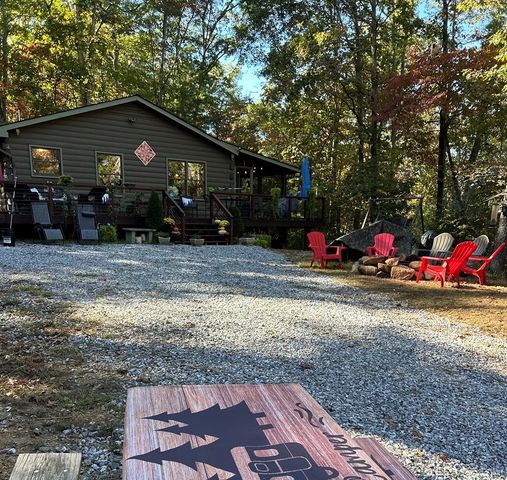 136 Tall Oaks Trail, Blairsville, GA 30512