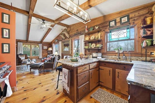 136 Tall Oaks Trail, Blairsville, GA 30512