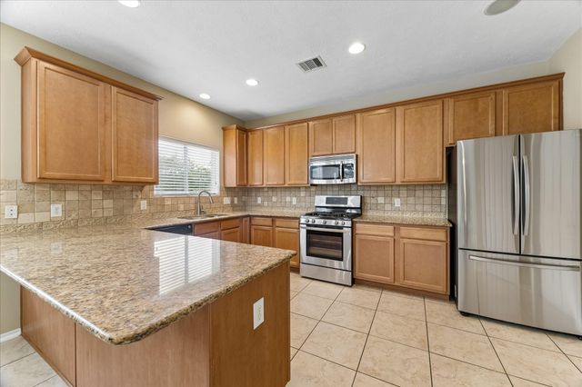 7 Quillwood Place, The Woodlands, TX 77354
