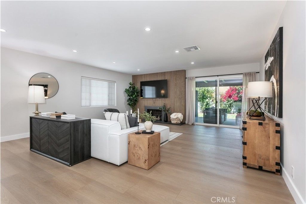 6853 Willis Avenue, Van Nuys, CA 91405 — photo 4