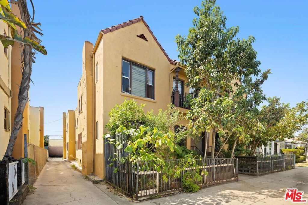 2717 S Budlong Avenue, Los Angeles, CA 90007 — photo 2
