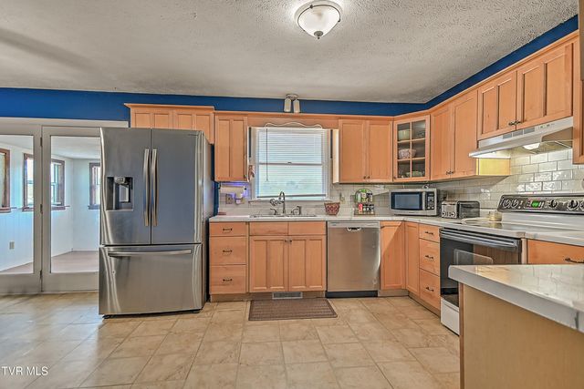 134 Grandview Road, Church Hill, TN 37642