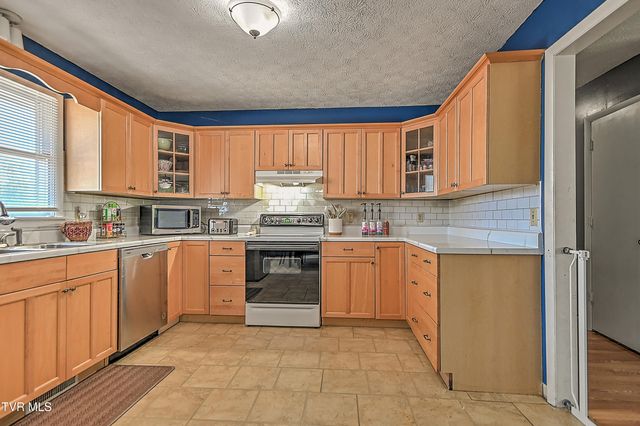 134 Grandview Road, Church Hill, TN 37642