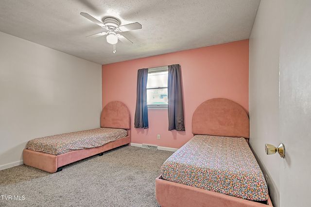 134 Grandview Road, Church Hill, TN 37642