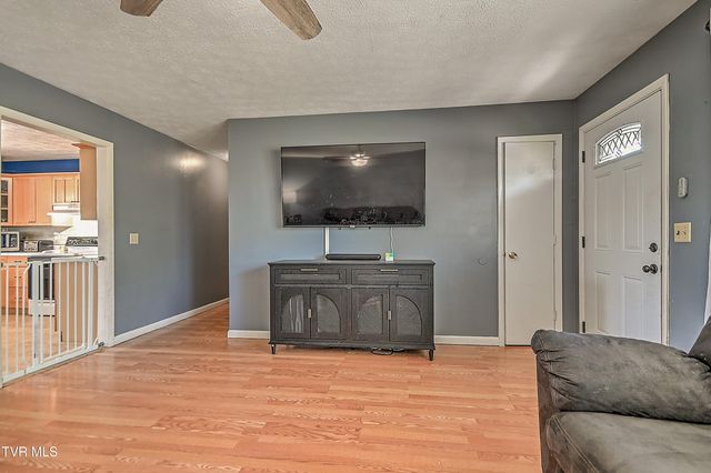 134 Grandview Road, Church Hill, TN 37642